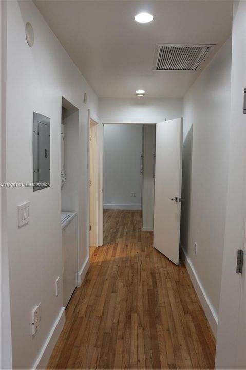 На продажу: $399,000 (1 спален, 1 ванн, 650 Квадратных фут)