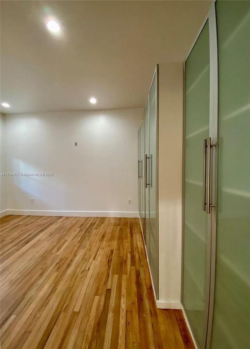 На продажу: $399,000 (1 спален, 1 ванн, 650 Квадратных фут)