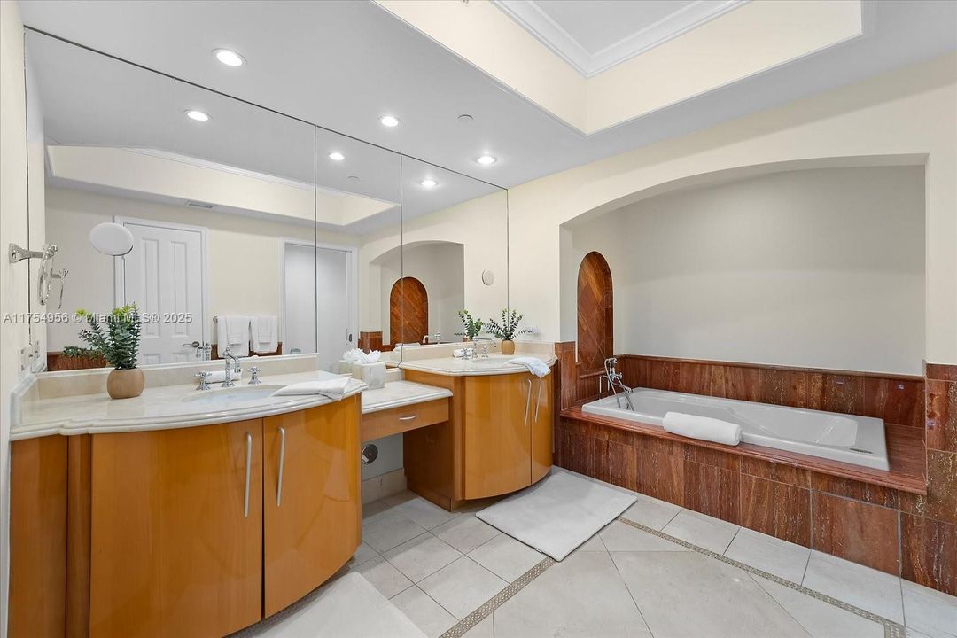 Activo con contrato: $19,000 (3 camas, 3 baños, 2214 Pies cuadrados)