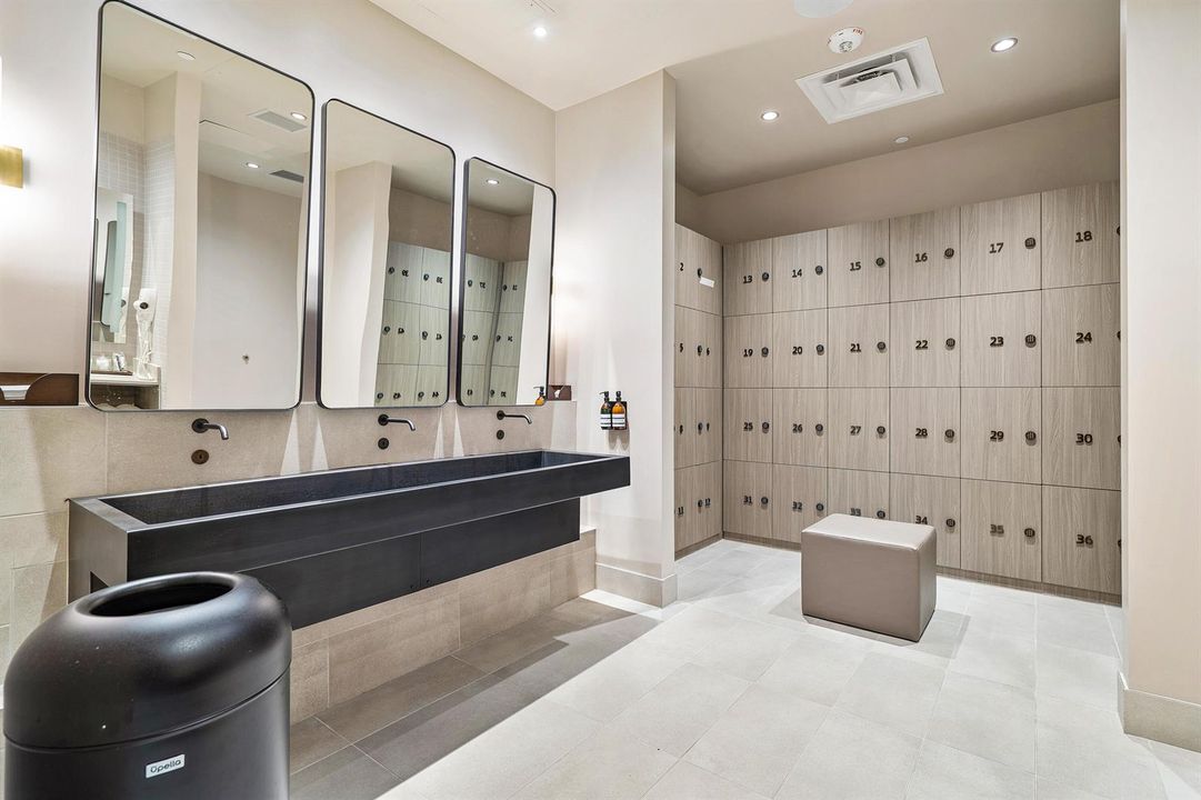 046-601Northeast1stAvenue-Miami-FL-33132