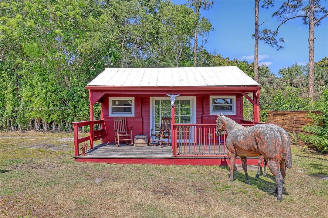 最近售出: $950,000 (4 贝兹, 3 浴室, 2766 平方英尺)