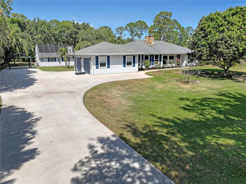 最近售出: $950,000 (4 贝兹, 3 浴室, 2766 平方英尺)