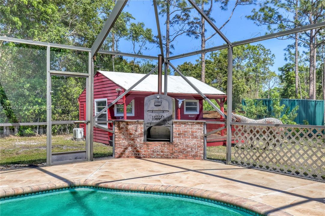 最近售出: $950,000 (4 贝兹, 3 浴室, 2766 平方英尺)