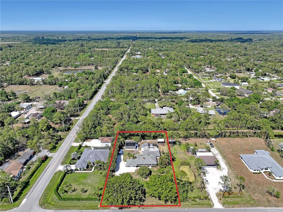 最近售出: $950,000 (4 贝兹, 3 浴室, 2766 平方英尺)