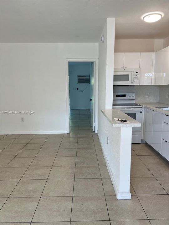 Vendido Recientemente: $180,000 (1 camas, 1 baños, 572 Pies cuadrados)