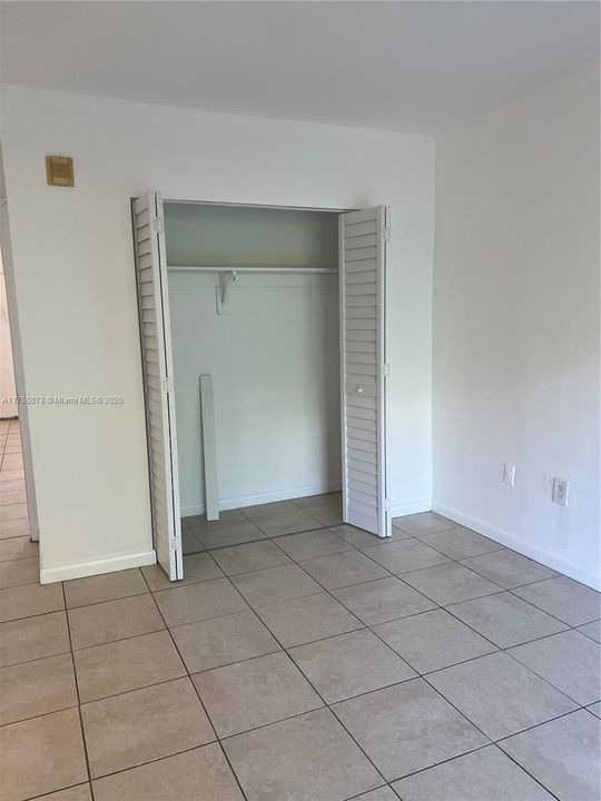 Vendido Recientemente: $180,000 (1 camas, 1 baños, 572 Pies cuadrados)