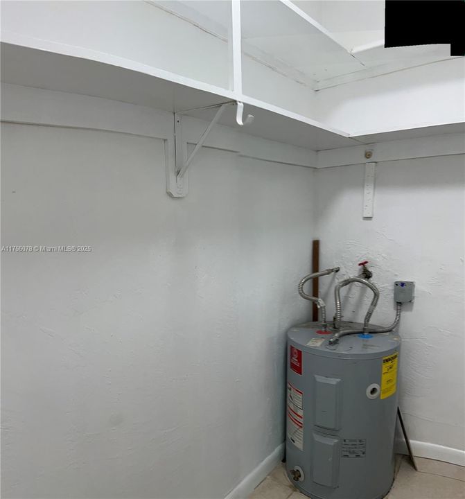 Vendido Recientemente: $180,000 (1 camas, 1 baños, 572 Pies cuadrados)