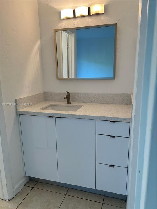 Vendido Recientemente: $180,000 (1 camas, 1 baños, 572 Pies cuadrados)