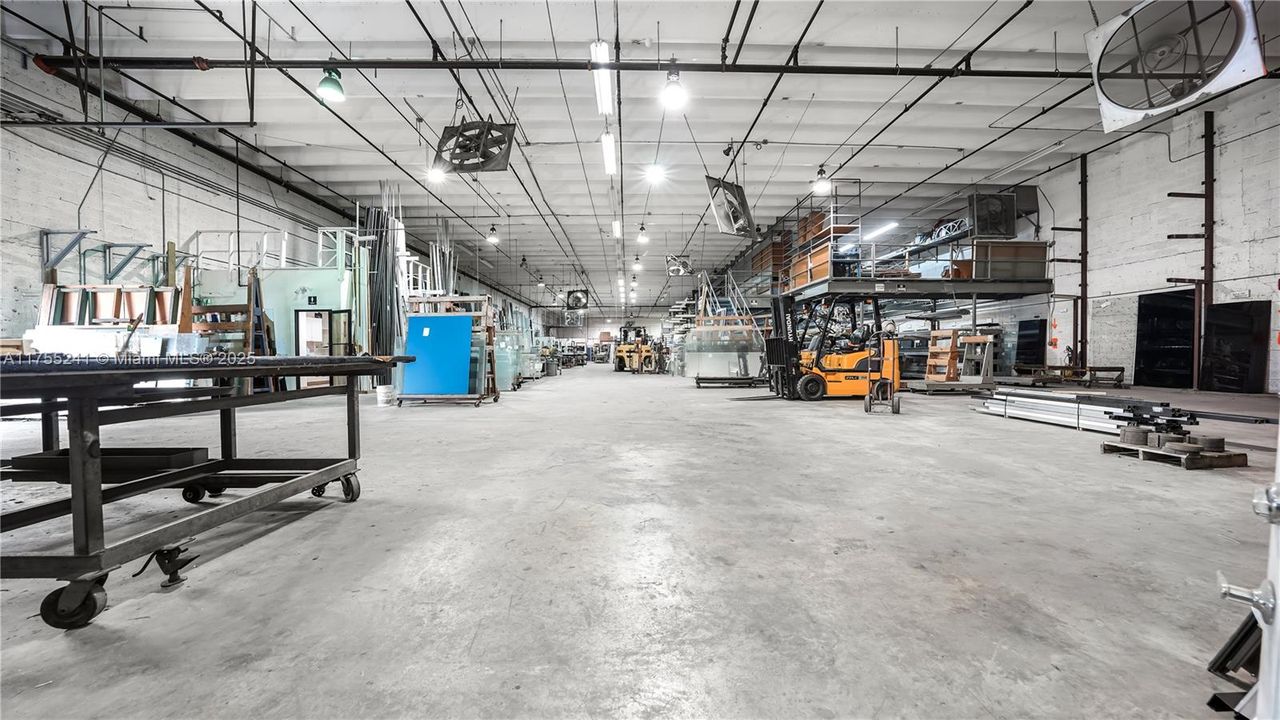 最近售出: $6,500,000 (0 贝兹, 0 浴室, 0 平方英尺)