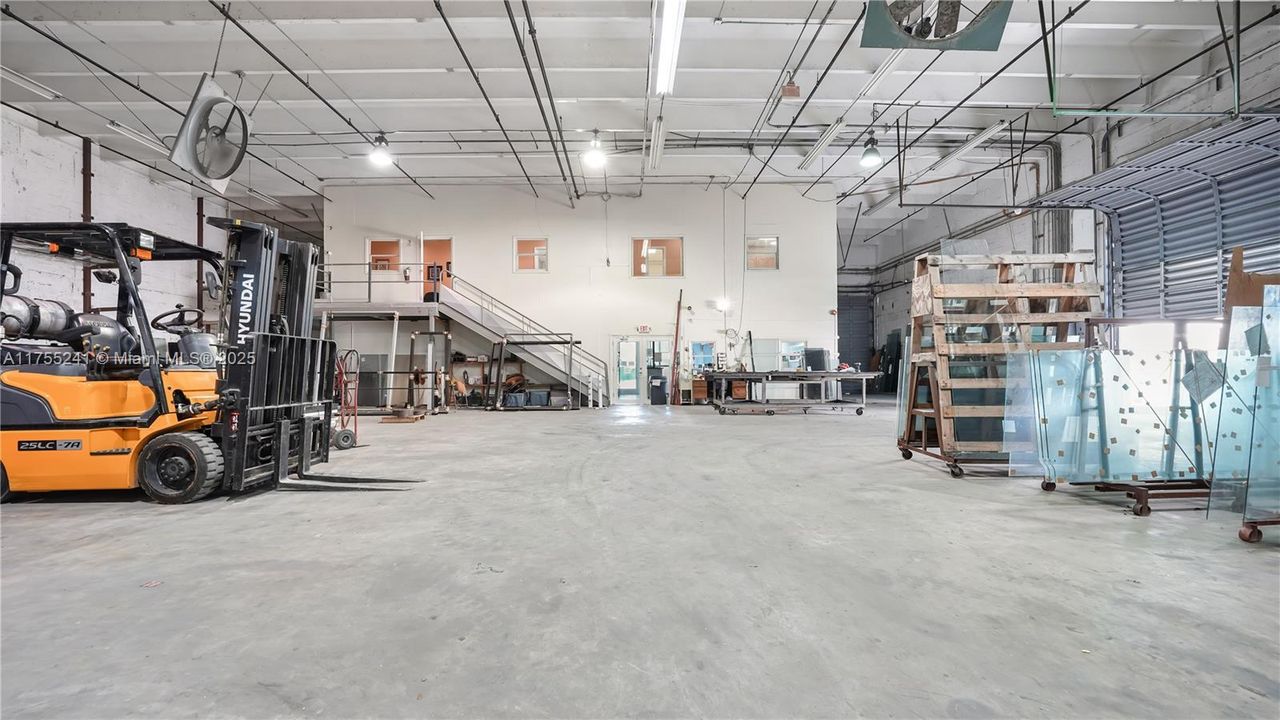 最近售出: $6,500,000 (0 贝兹, 0 浴室, 0 平方英尺)