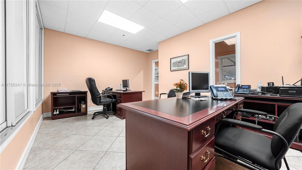 最近售出: $6,500,000 (0 贝兹, 0 浴室, 0 平方英尺)