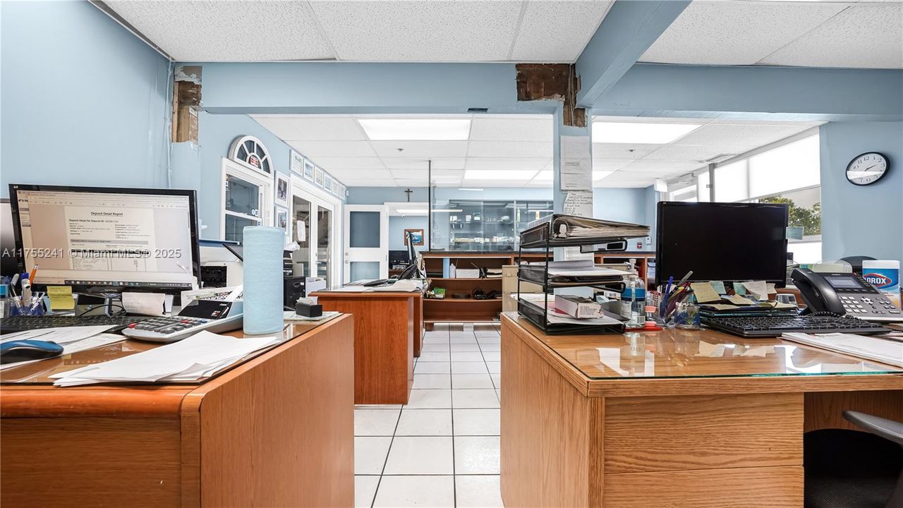 最近售出: $6,500,000 (0 贝兹, 0 浴室, 0 平方英尺)