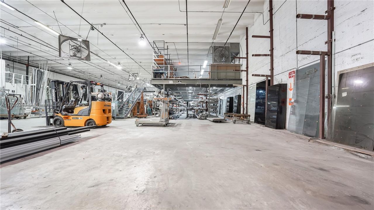 最近售出: $6,500,000 (0 贝兹, 0 浴室, 0 平方英尺)