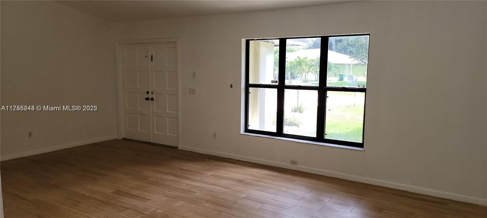 Недавно арендовано: $2,400 (3 спален, 2 ванн, 1758 Квадратных фут)