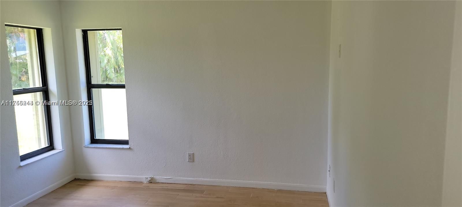 Недавно арендовано: $2,400 (3 спален, 2 ванн, 1758 Квадратных фут)