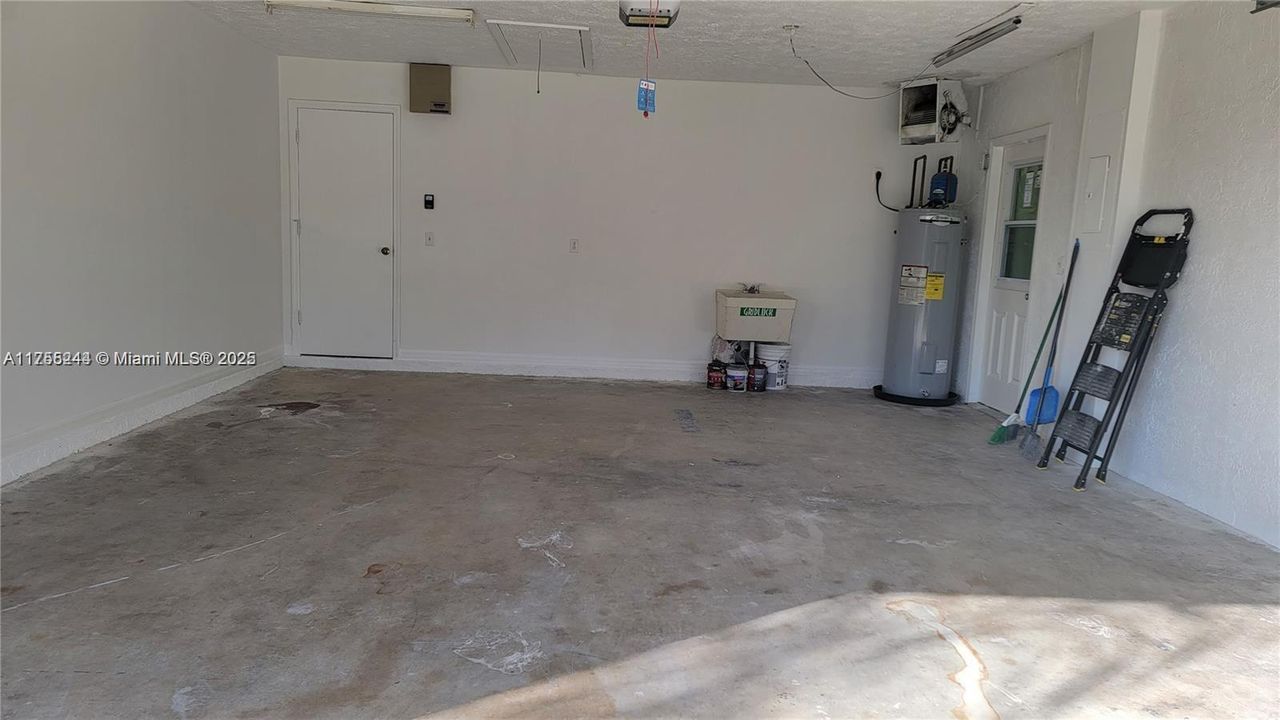 Недавно арендовано: $2,400 (3 спален, 2 ванн, 1758 Квадратных фут)