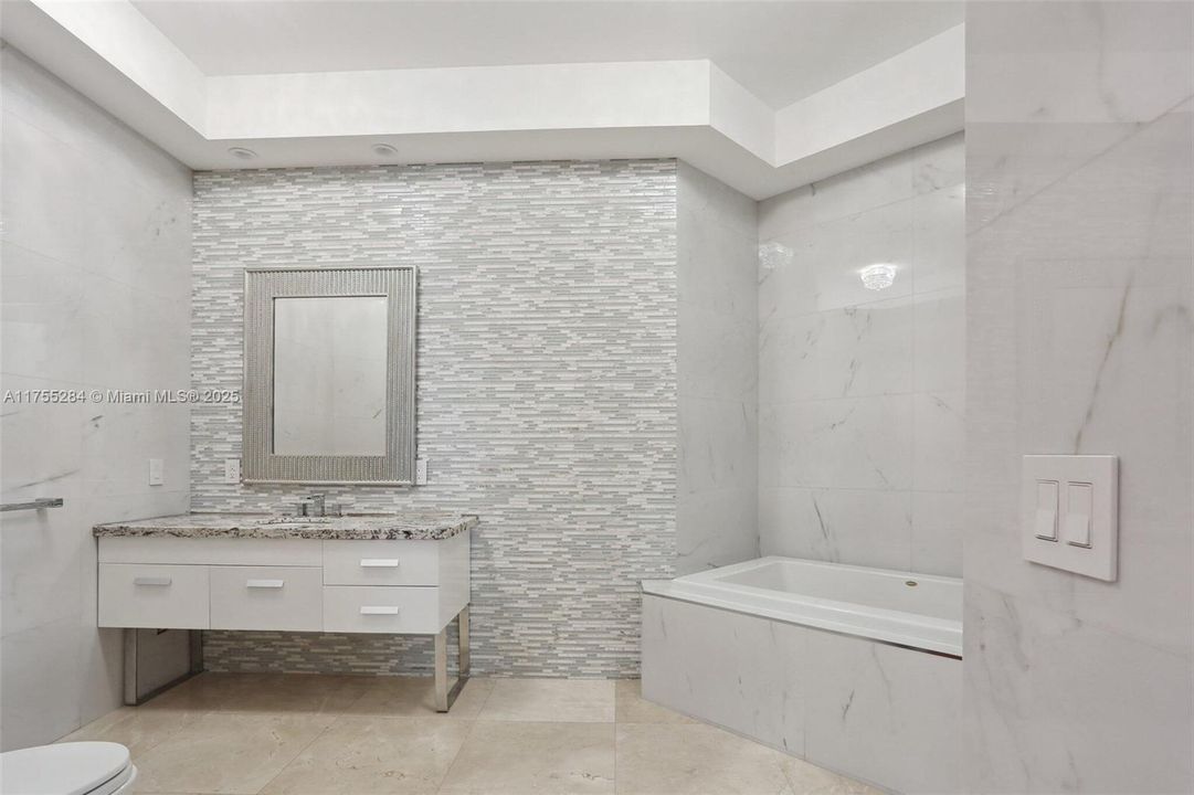 For Sale: $5,890,000 (7 beds, 8 baths, 9912 Square Feet)