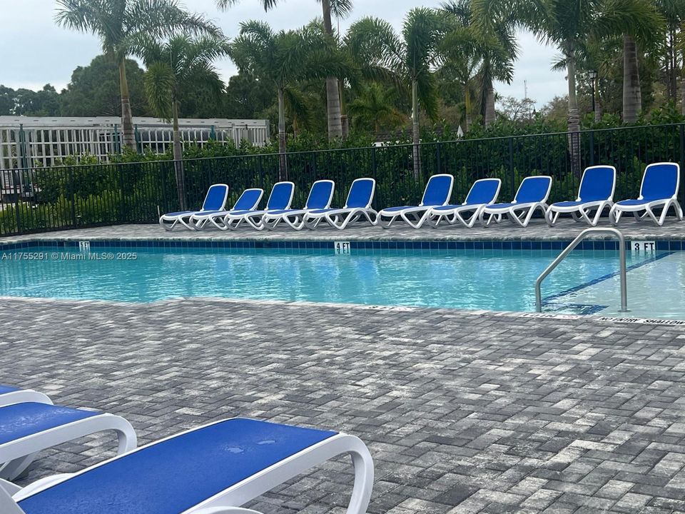 最近租的: $2,520 (4 贝兹, 2 浴室, 1820 平方英尺)