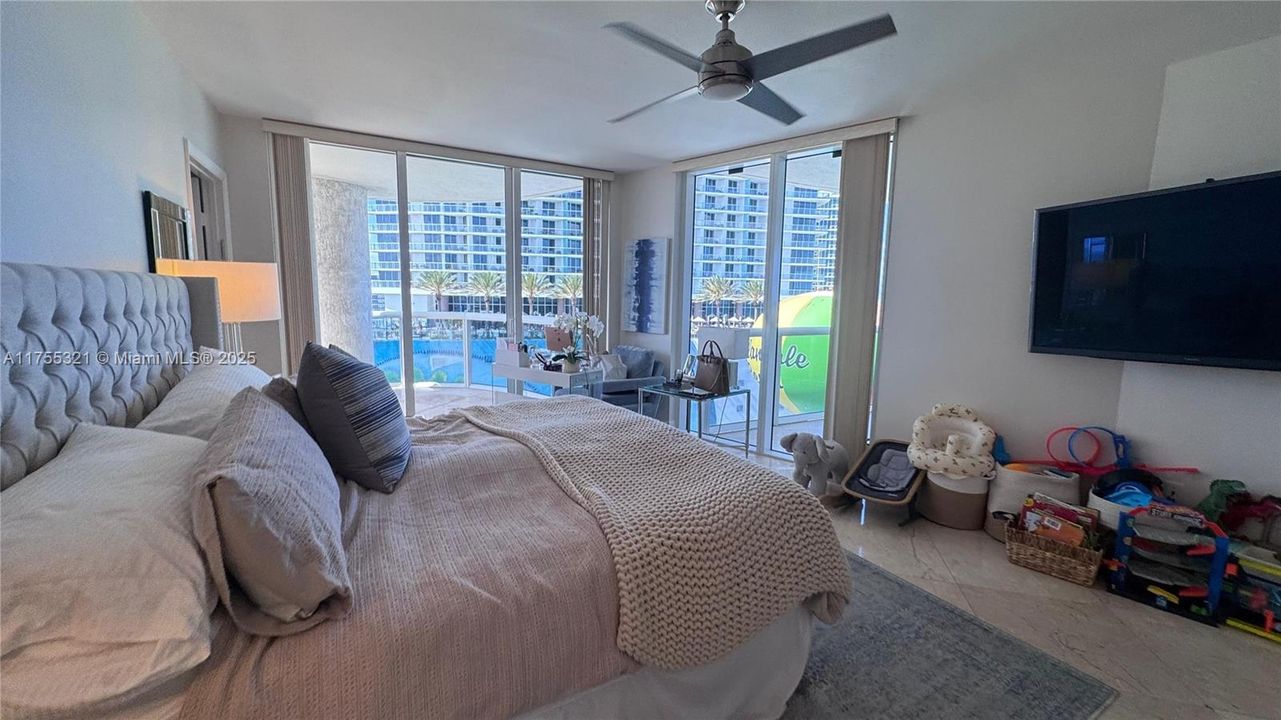 Vendido Recientemente: $1,075,000 (2 camas, 2 baños, 1782 Pies cuadrados)