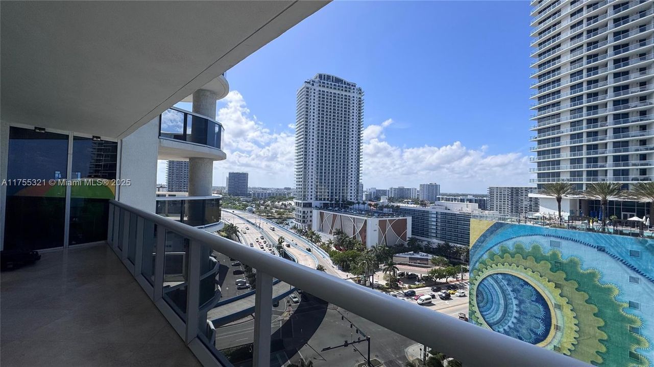 Vendido Recientemente: $1,075,000 (2 camas, 2 baños, 1782 Pies cuadrados)