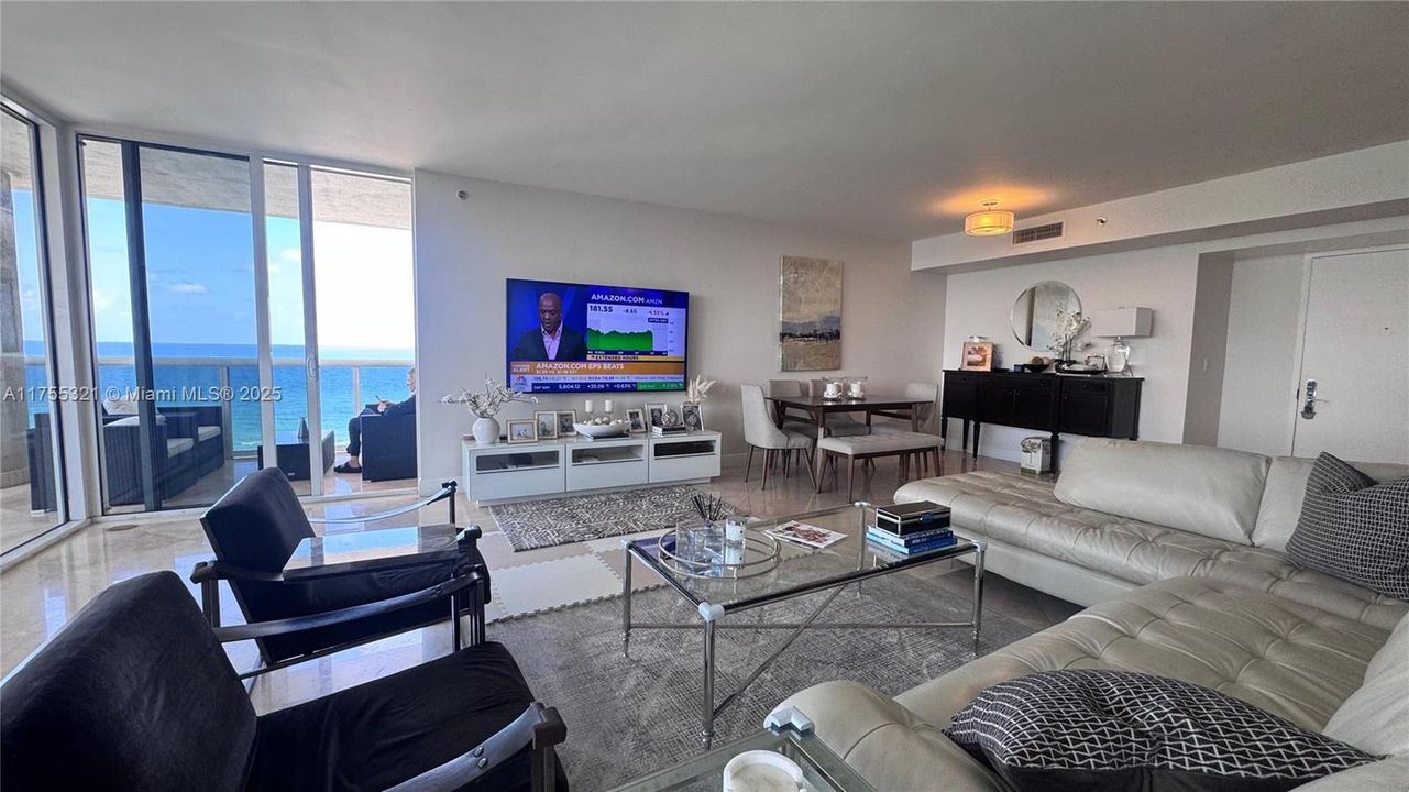 Vendido Recientemente: $1,075,000 (2 camas, 2 baños, 1782 Pies cuadrados)