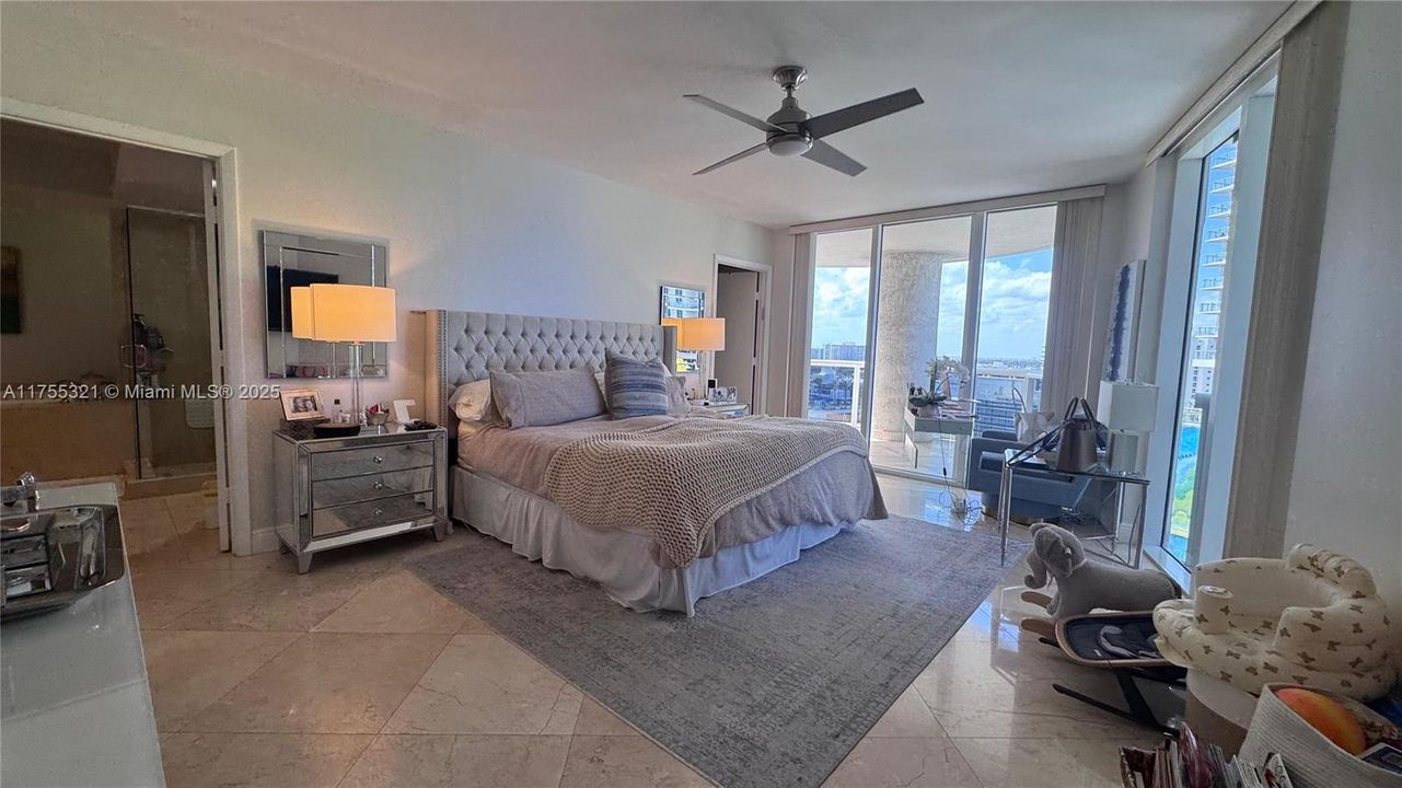 Vendido Recientemente: $1,075,000 (2 camas, 2 baños, 1782 Pies cuadrados)