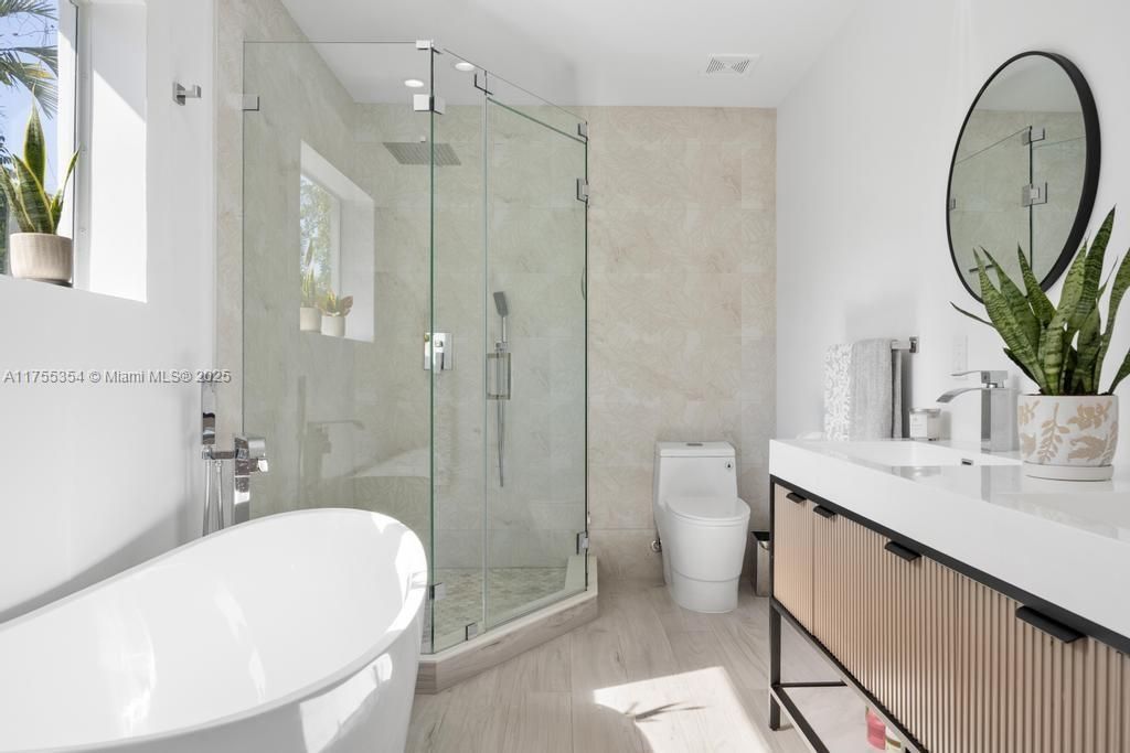 Vendido Recientemente: $3,554,000 (5 camas, 5 baños, 3381 Pies cuadrados)