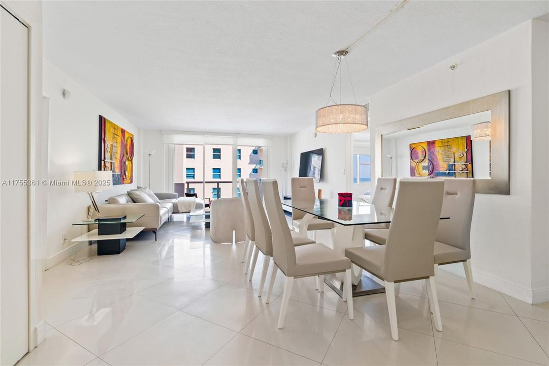 En Venta: $1,030,000 (2 camas, 2 baños, 1485 Pies cuadrados)