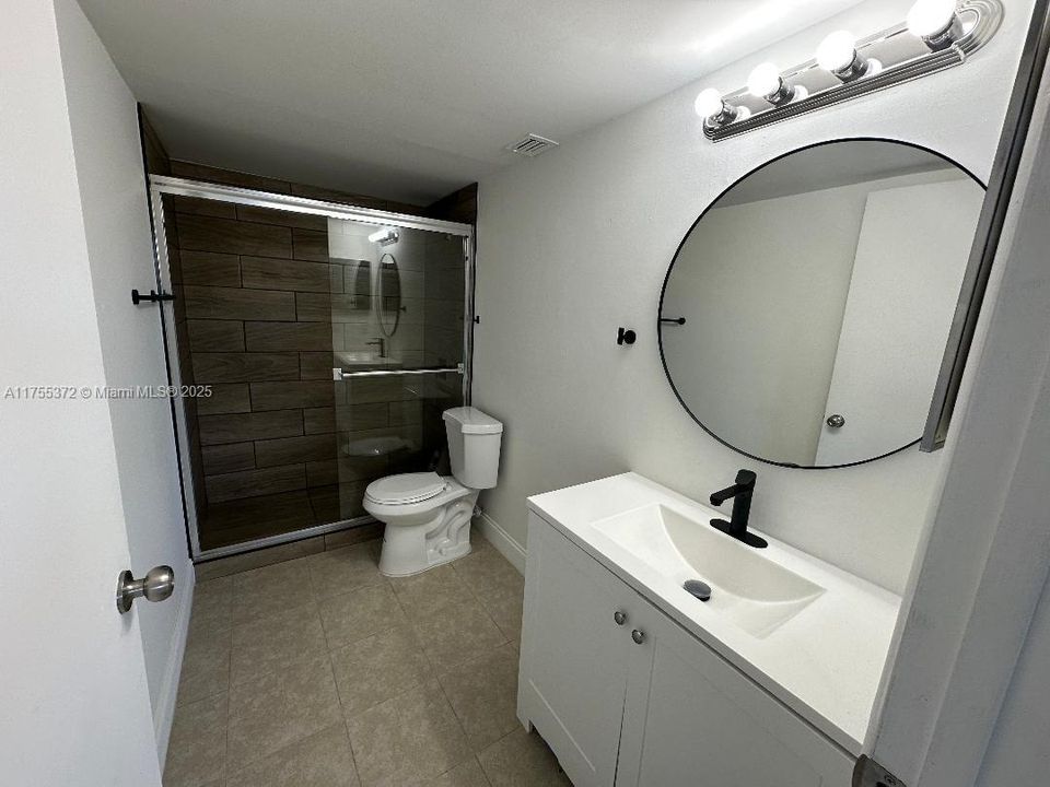 Recently Rented: $2,850 (3 beds, 2 baths, 1255 Square Feet)