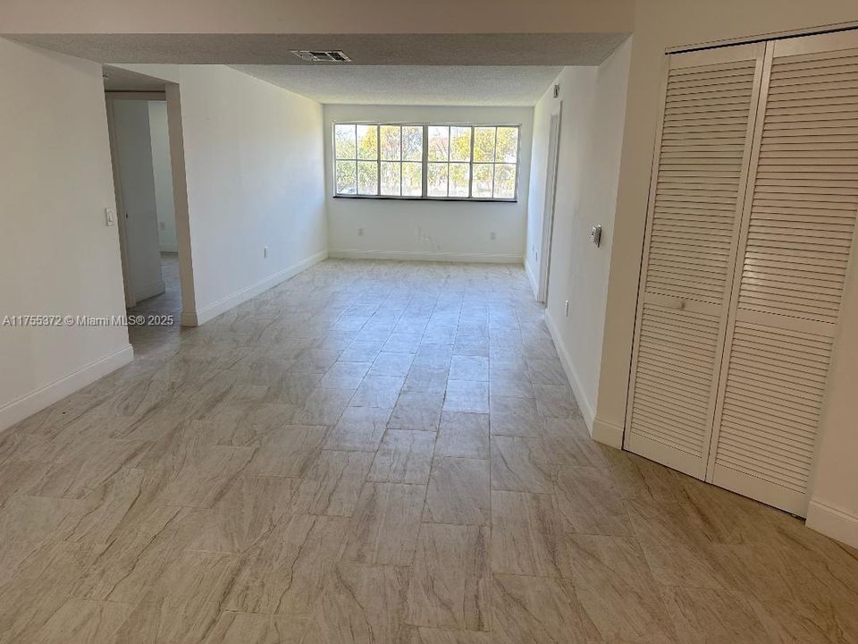 Recently Rented: $2,850 (3 beds, 2 baths, 1255 Square Feet)