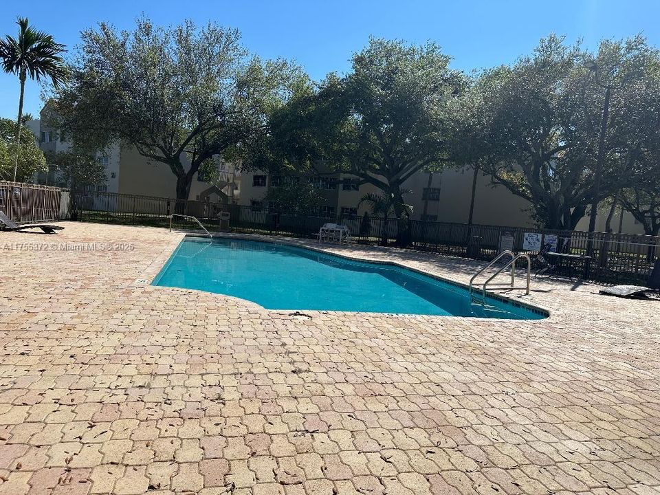 Recently Rented: $2,850 (3 beds, 2 baths, 1255 Square Feet)