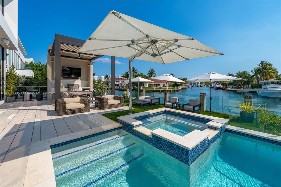 Recently Sold: $7,250,000 (6 beds, 6 baths, 5492 Square Feet)