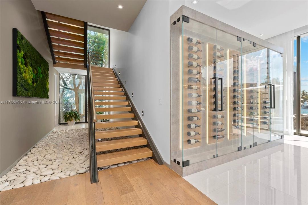 Recently Sold: $7,250,000 (6 beds, 6 baths, 5492 Square Feet)