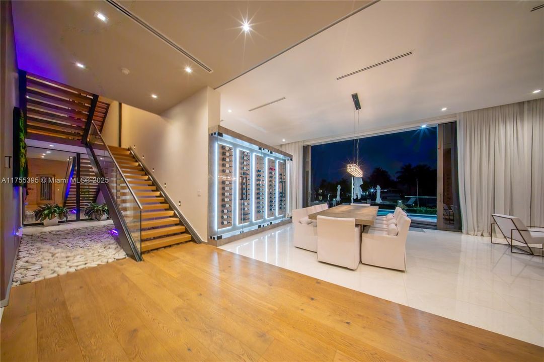 Recently Sold: $7,250,000 (6 beds, 6 baths, 5492 Square Feet)