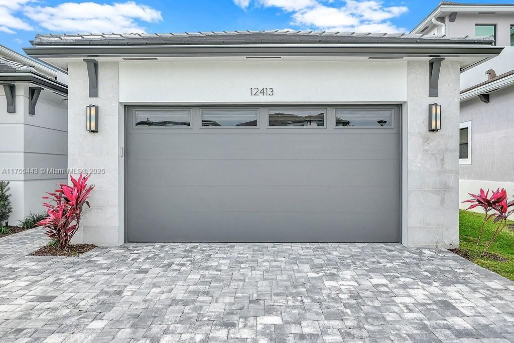 Recently Rented: $5,800 (3 beds, 3 baths, 0 Square Feet)