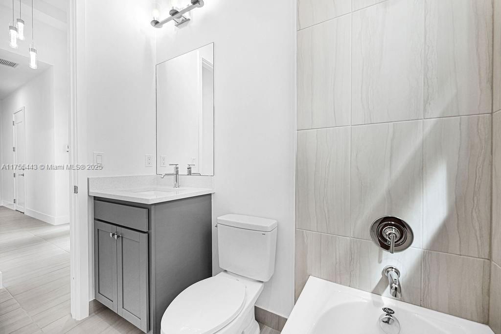 Recently Rented: $5,800 (3 beds, 3 baths, 0 Square Feet)