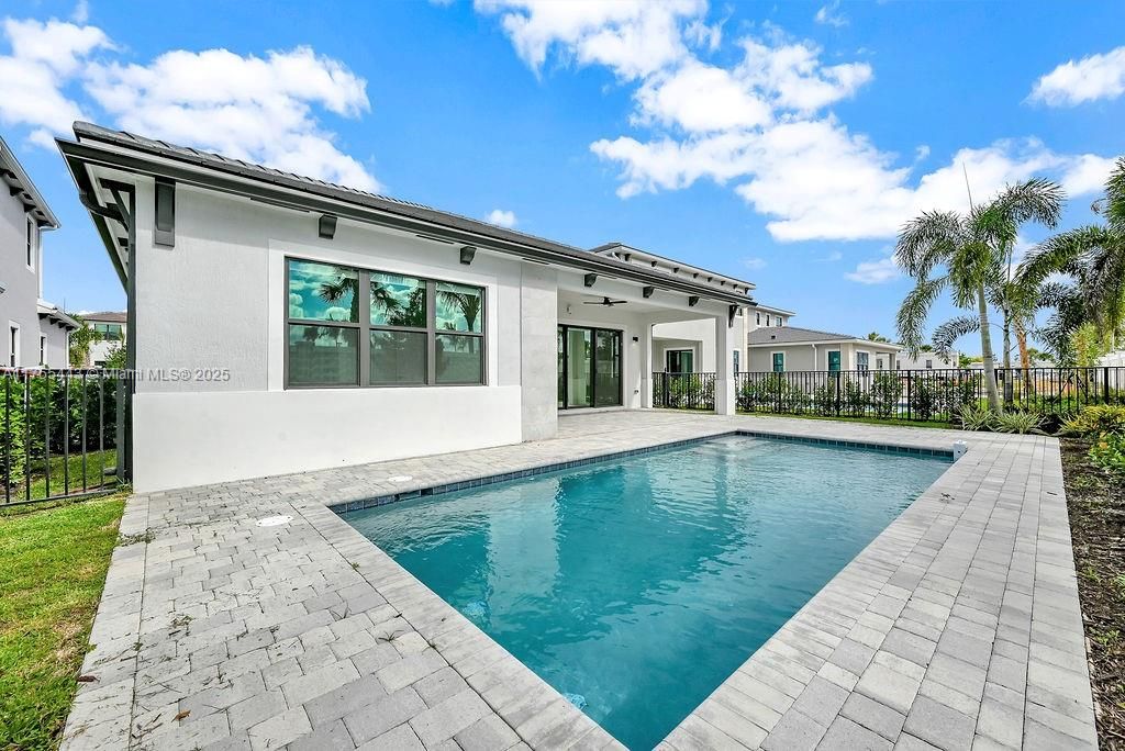 Recently Rented: $5,800 (3 beds, 3 baths, 0 Square Feet)