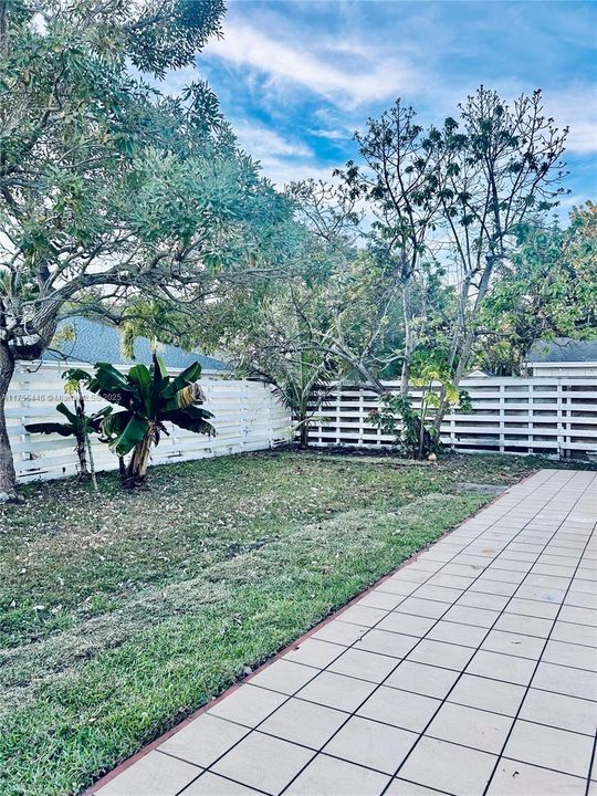 Active With Contract: $539,000 (3 beds, 2 baths, 1397 Square Feet)