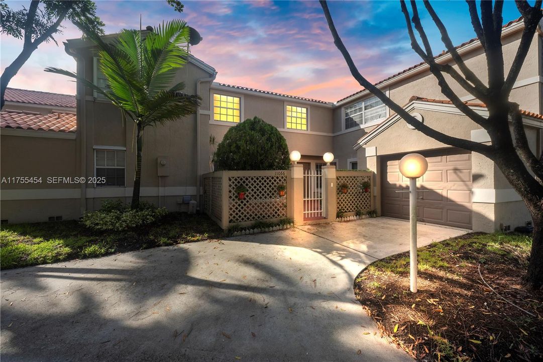 На продажу: $500,000 (3 спален, 2 ванн, 1666 Квадратных фут)