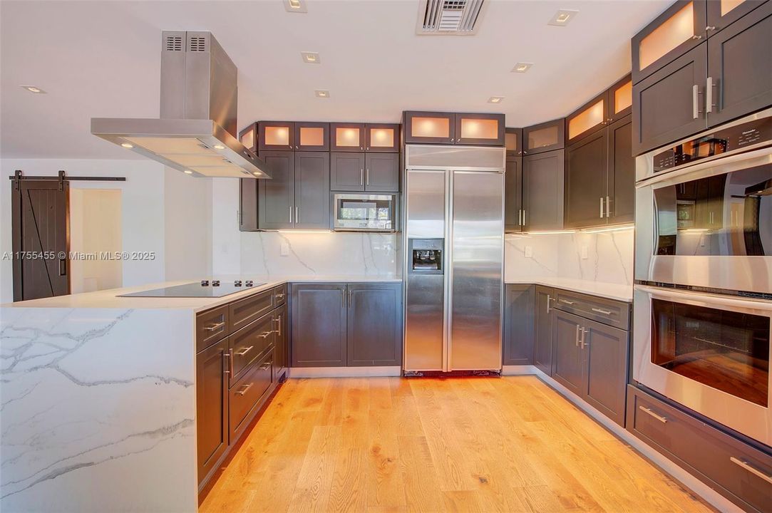 Recientemente alquilado: $8,400 (3 camas, 2 baños, 2047 Pies cuadrados)