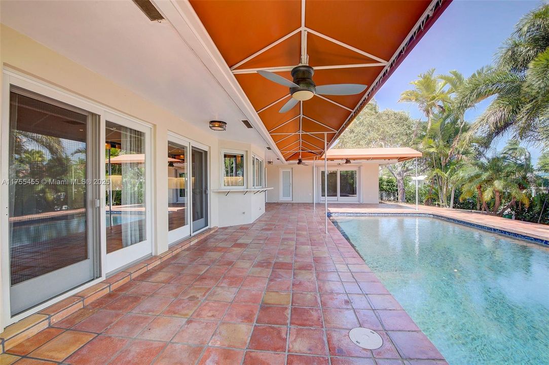 Recientemente alquilado: $8,400 (3 camas, 2 baños, 2047 Pies cuadrados)