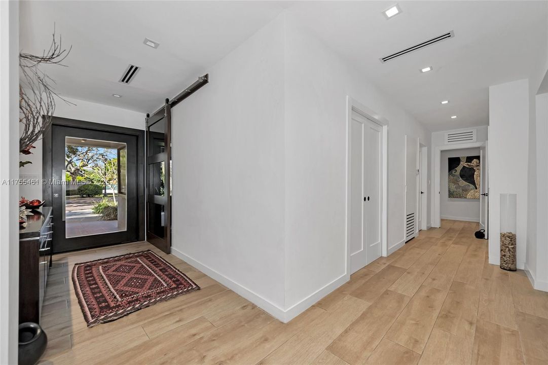 Recently Sold: $3,480,000 (4 beds, 3 baths, 2403 Square Feet)