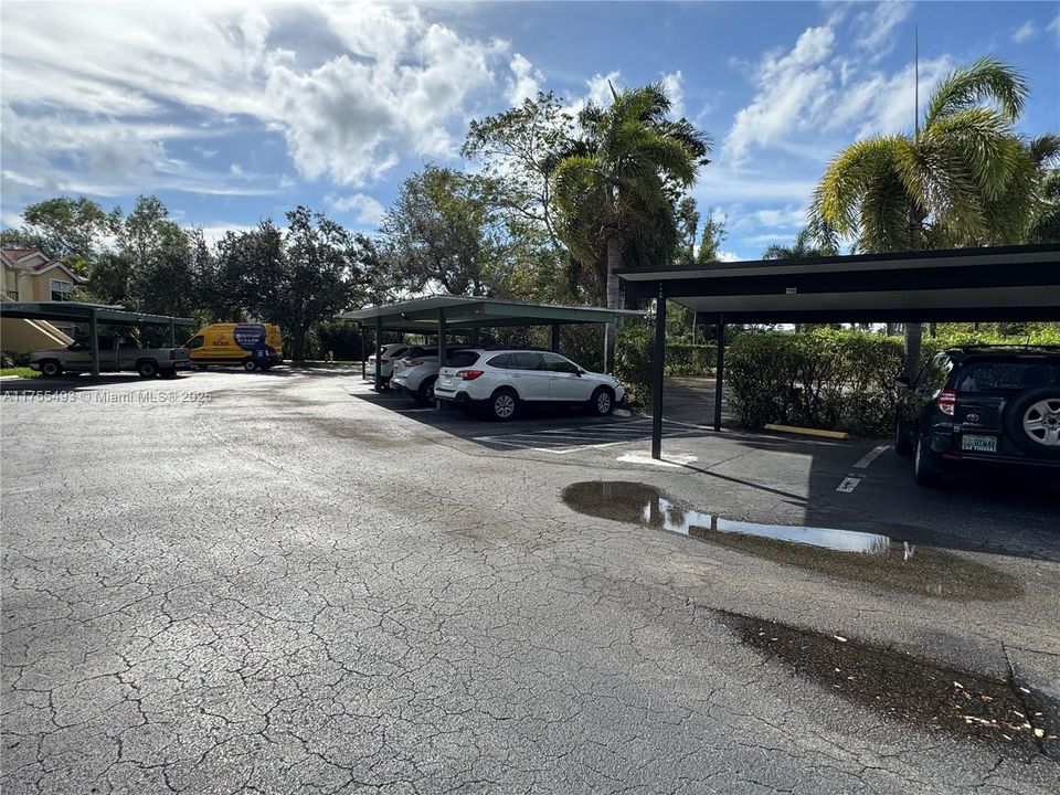 Recientemente alquilado: $1,400 (2 camas, 2 baños, 1033 Pies cuadrados)