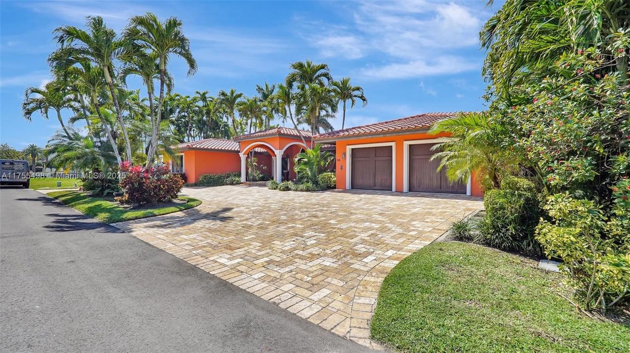 Recently Sold: $4,500,000 (3 beds, 3 baths, 3193 Square Feet)