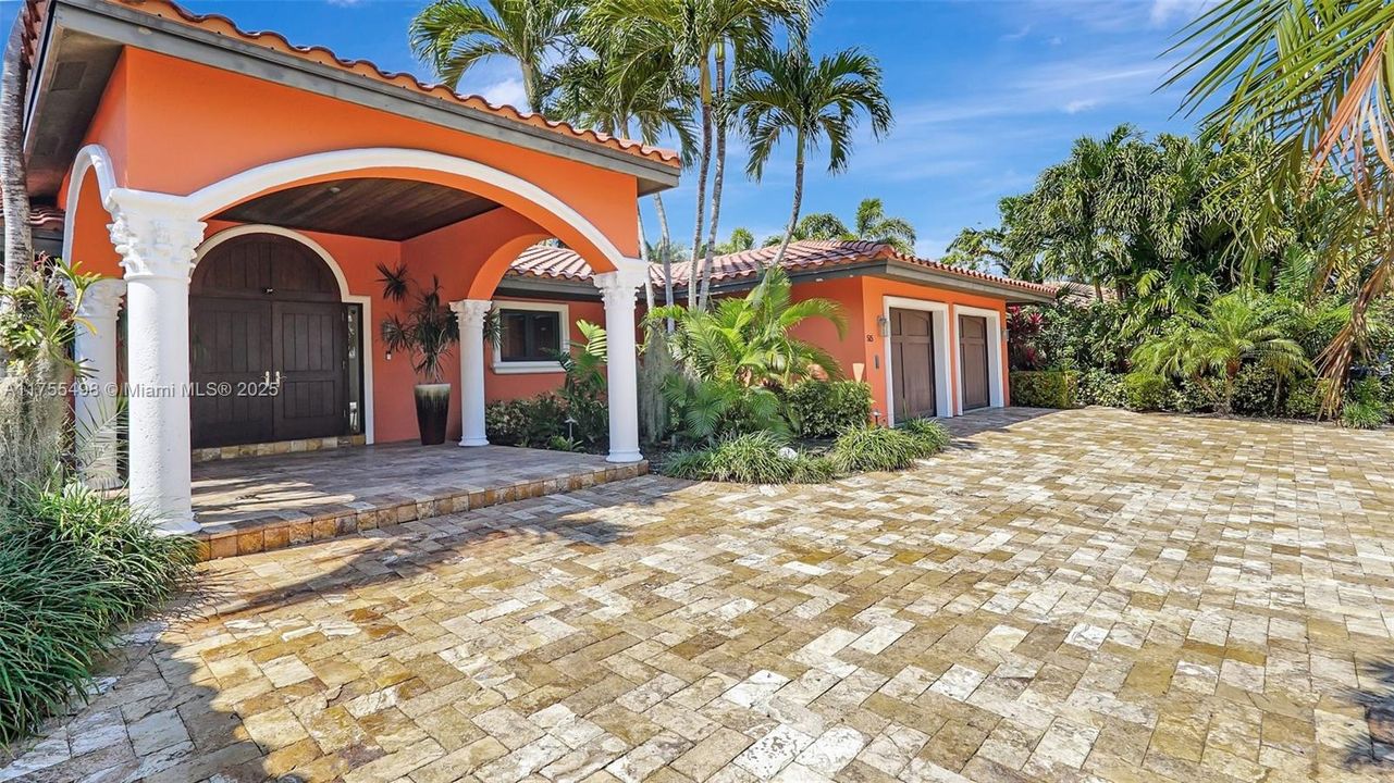 Recently Sold: $4,500,000 (3 beds, 3 baths, 3193 Square Feet)