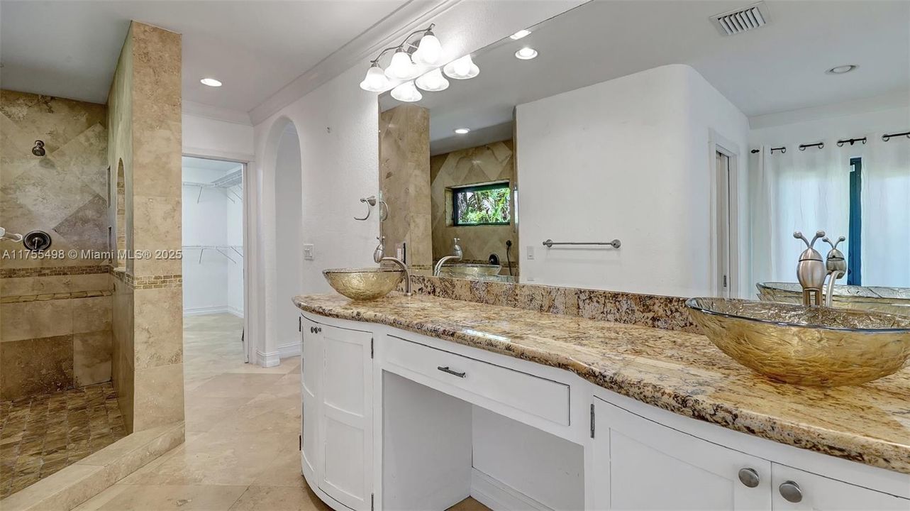 Recently Sold: $4,500,000 (3 beds, 3 baths, 3193 Square Feet)