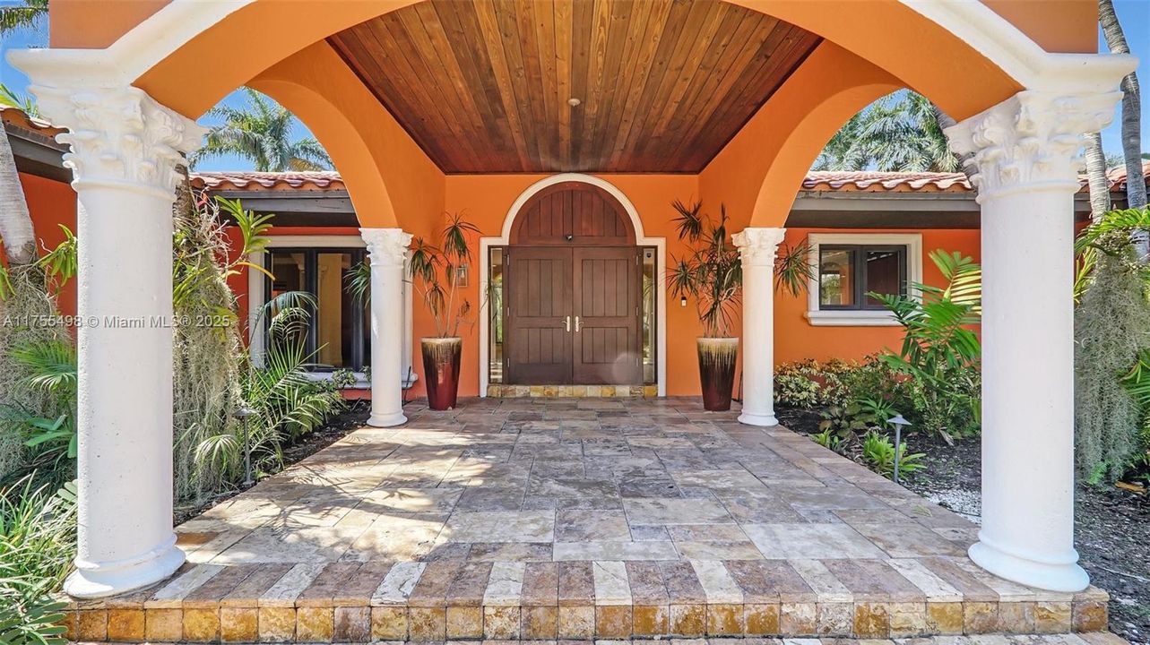 Recently Sold: $4,500,000 (3 beds, 3 baths, 3193 Square Feet)