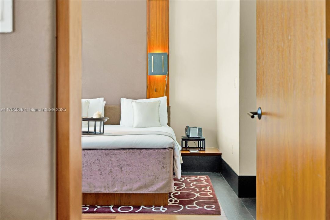 待售: $2,375,000 (1 贝兹, 1 浴室, 767 平方英尺)