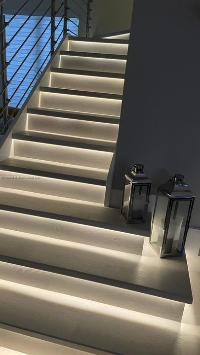 Recently Sold: $862,000 (4 beds, 3 baths, 1862 Square Feet)