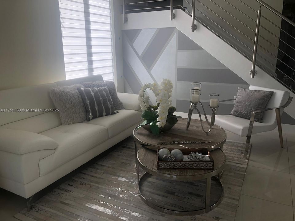 Recently Sold: $862,000 (4 beds, 3 baths, 1862 Square Feet)